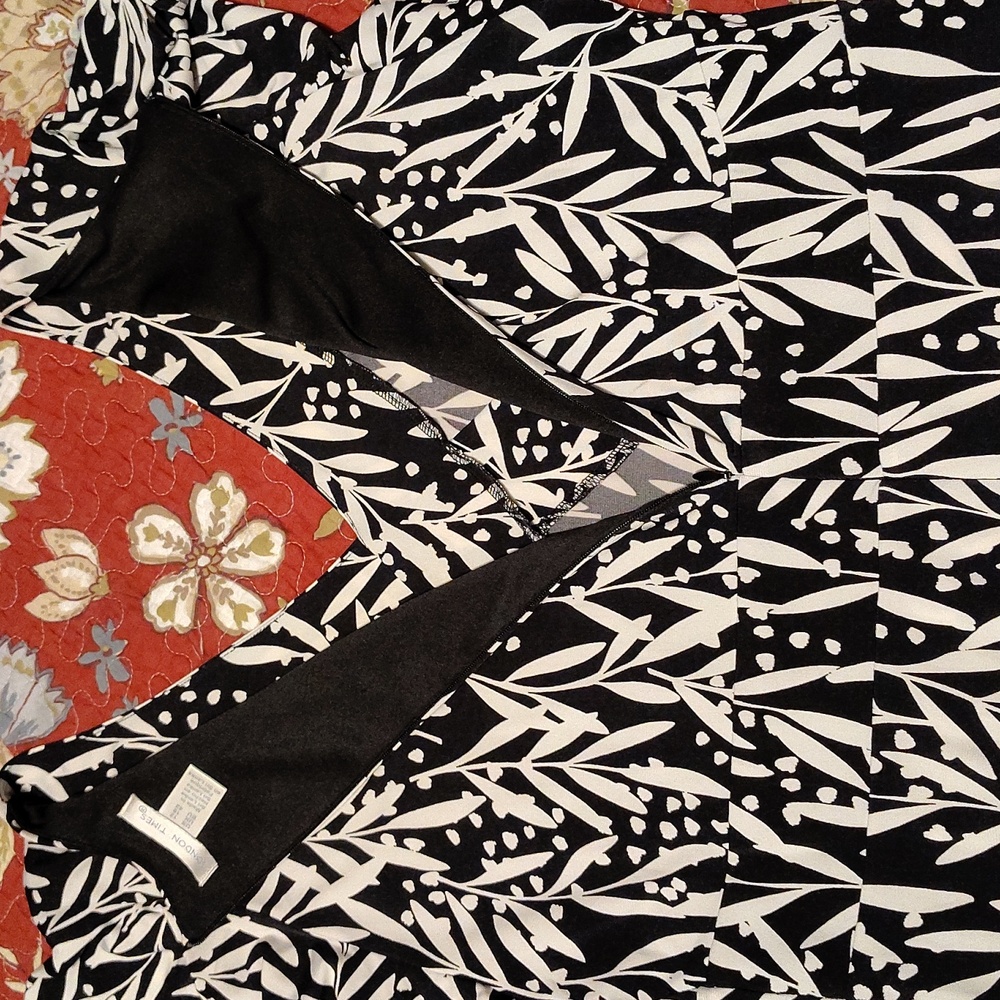 Flattering Midi Dress (12) - Picture 7 of 7